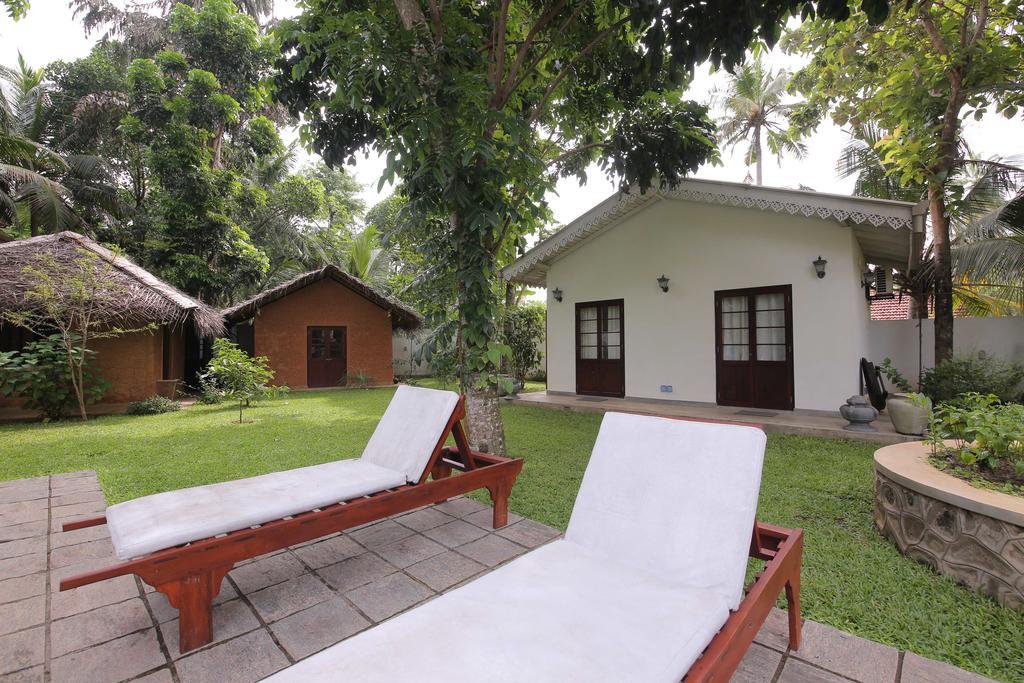 Villa Lotus Hikkaduwa Exterior foto