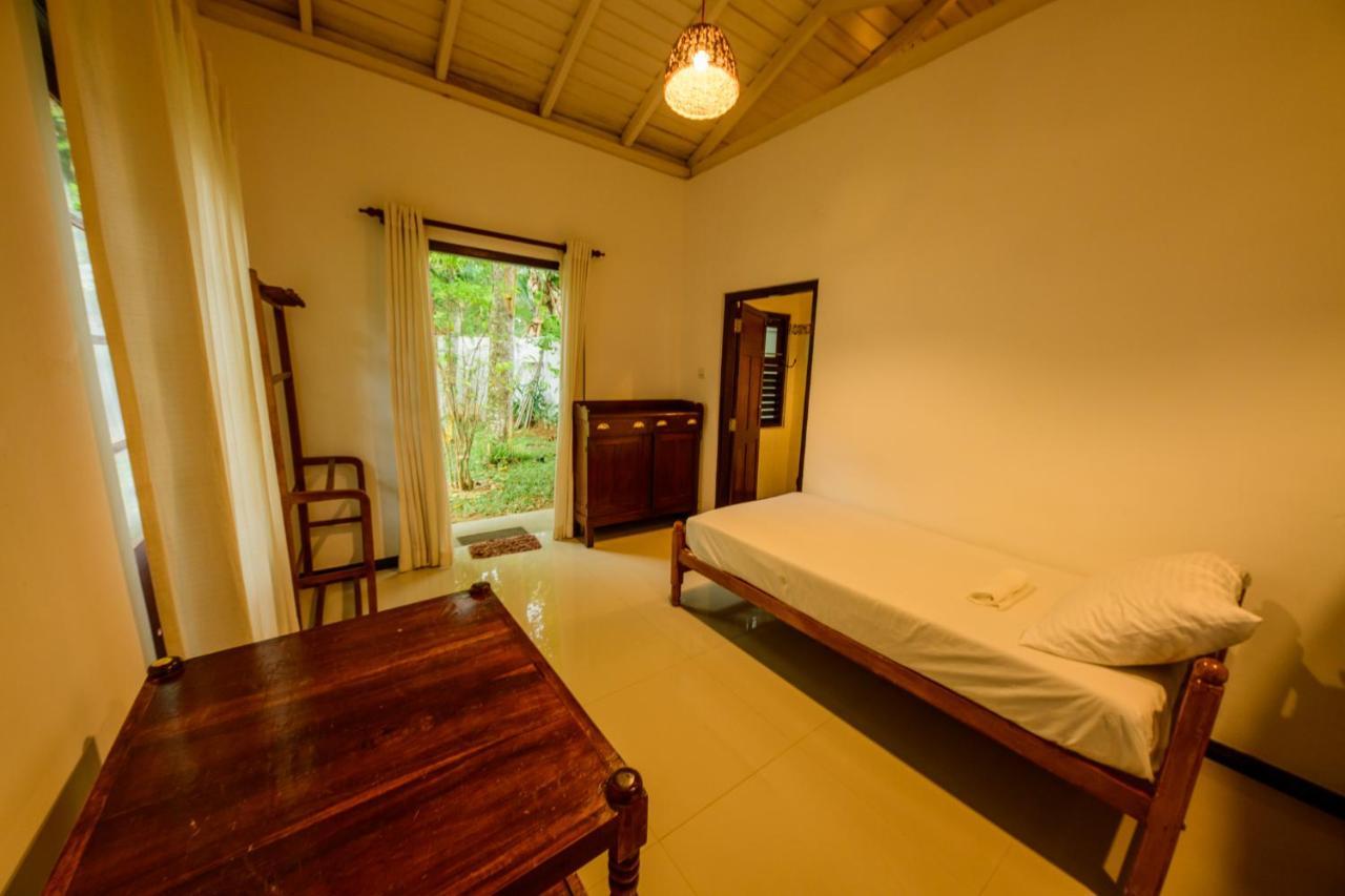 Villa Lotus Hikkaduwa Exterior foto